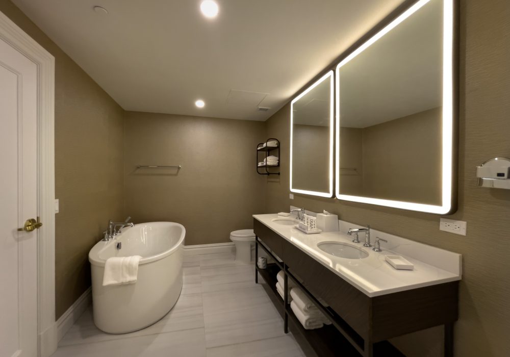 The Chateau Grande Hotel bathrooms