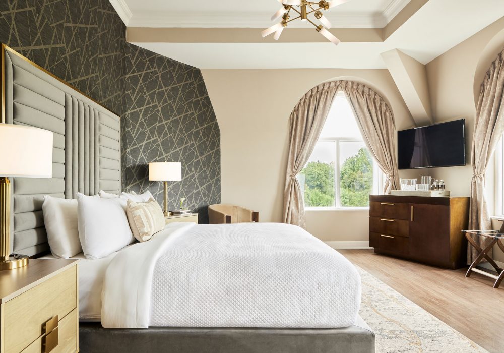 Chateau Grande Hotel King Superior Room